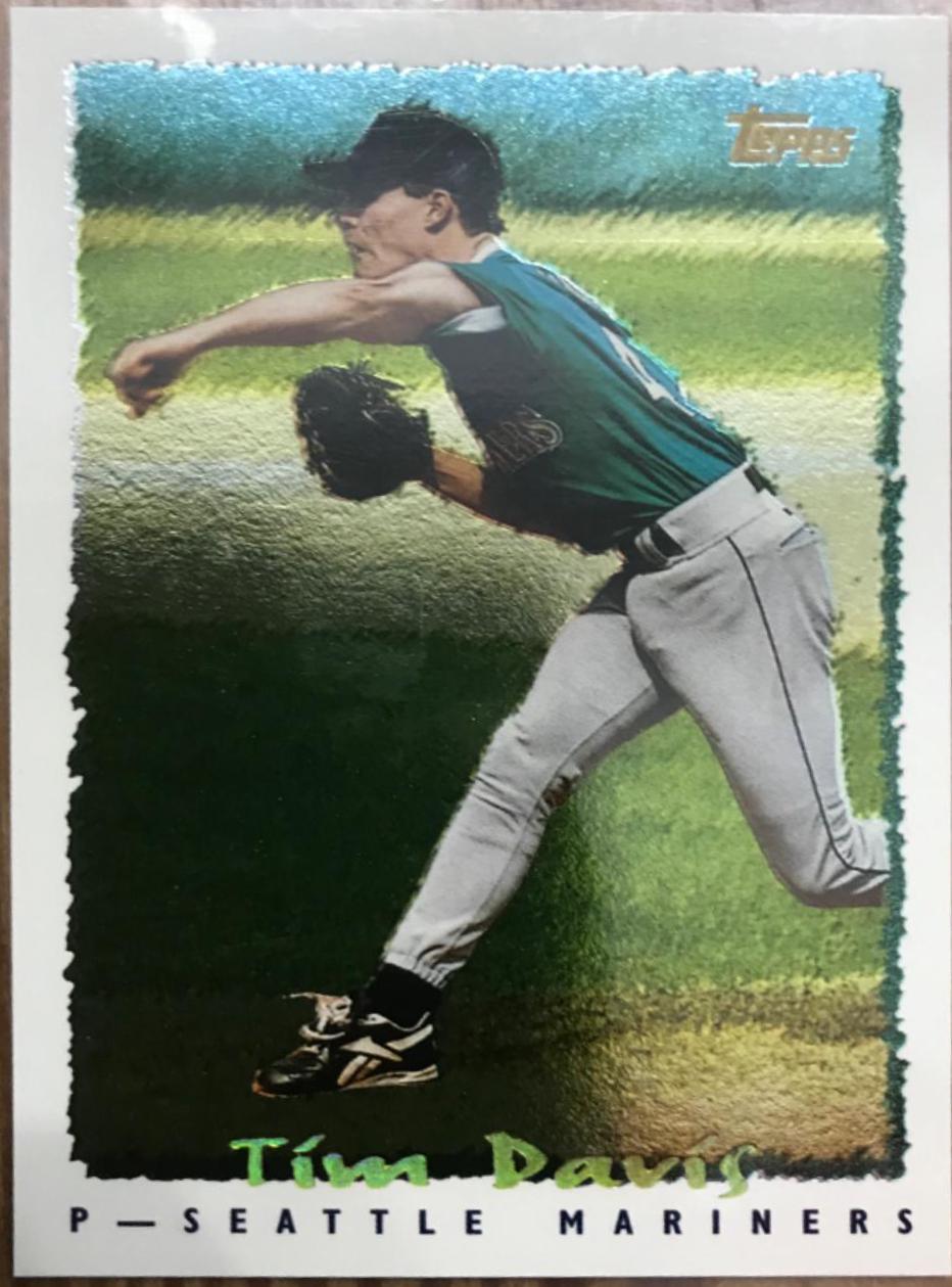 Tim Davis #59 Baseball Cards 1995 Topps Cyberstats