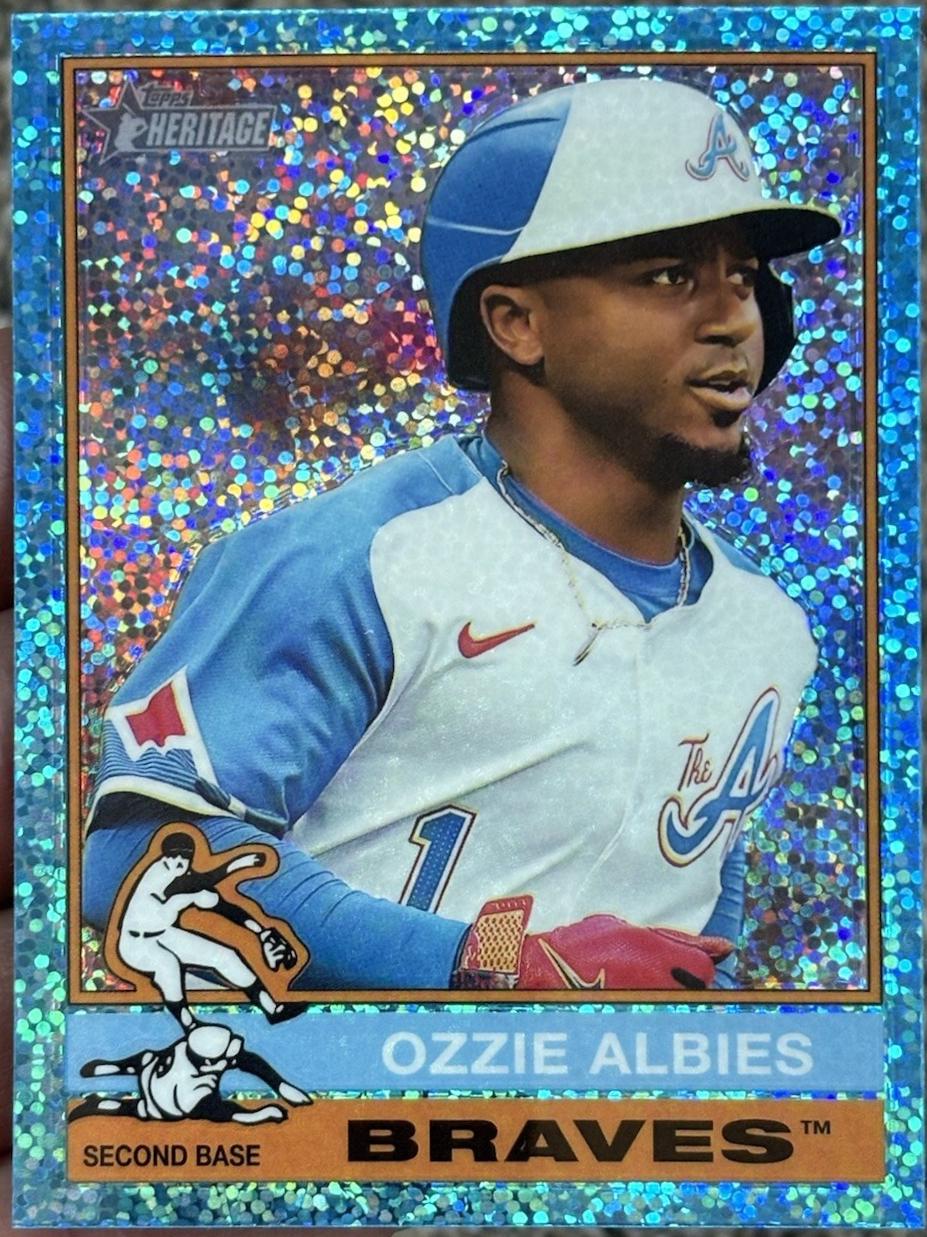 Ozzie Albies [Dark Blue Border] #365