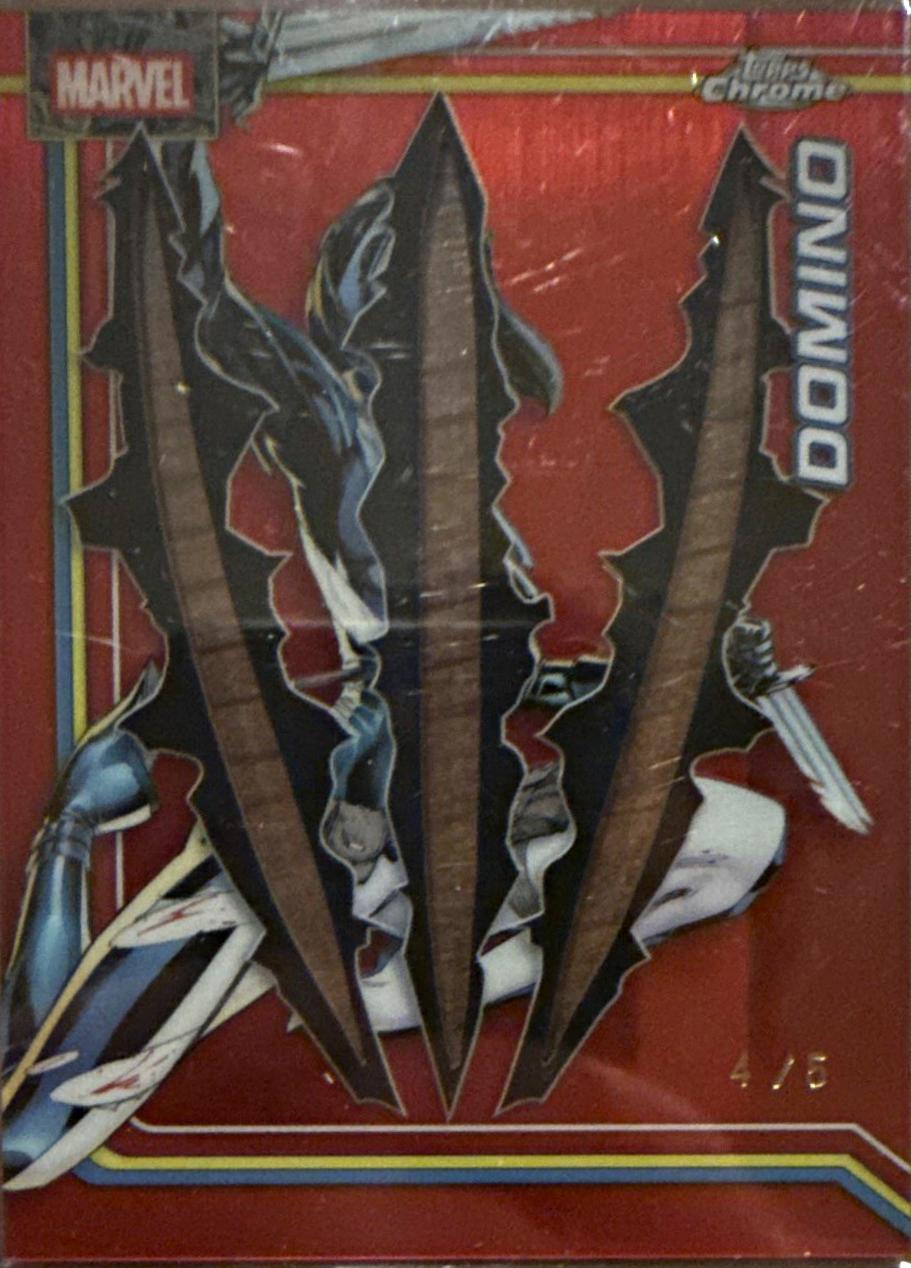 Domino Red Clawed