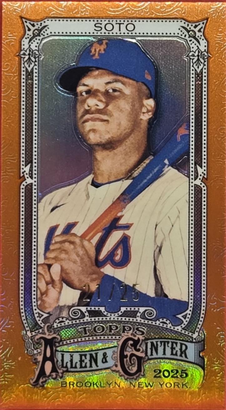 Juan Soto [Orange Mini Chrome] #95