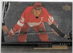 Steve Yzerman #49 1999 Upper Deck Gold Reserve Hockey