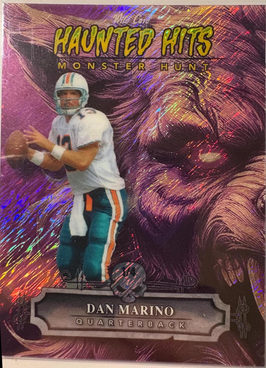 Dan Marino #HHWW-DM 2024 Wild Card Haunted Hits Football