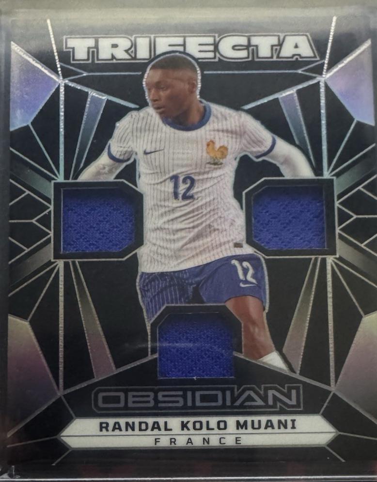 Randal Kolo Muani #14