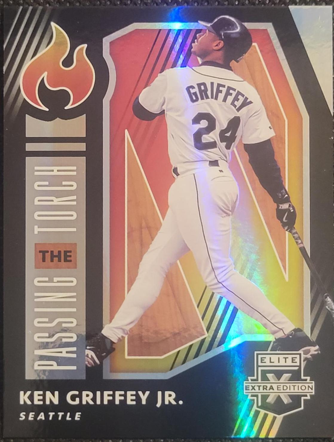 Ken Griffey Jr #PTT-8 Baseball Cards 2021 Panini Elite Extra Edition Passing the Torch