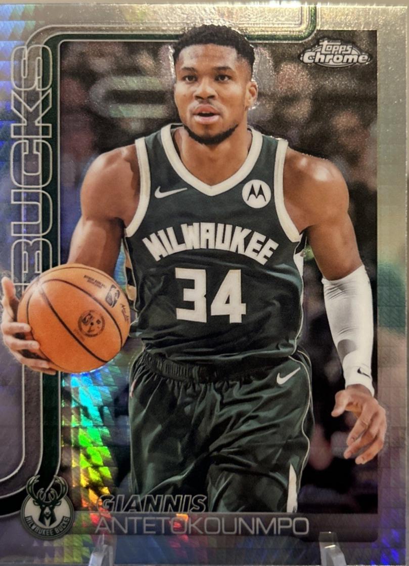 2025 Topps Chrome Giannis Antetokounmpo [Prism Refractor] #137 card