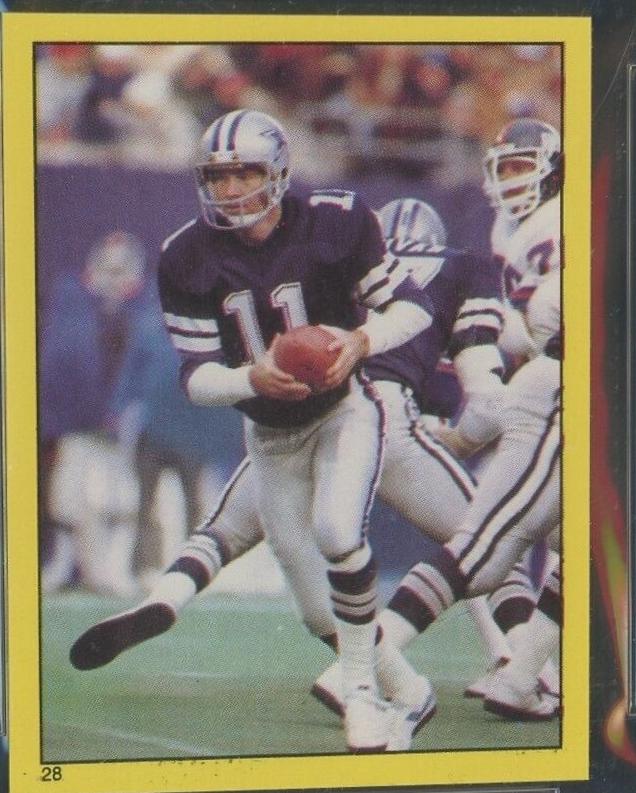 Danny White #28 Football Cards 1982 Topps Stickers