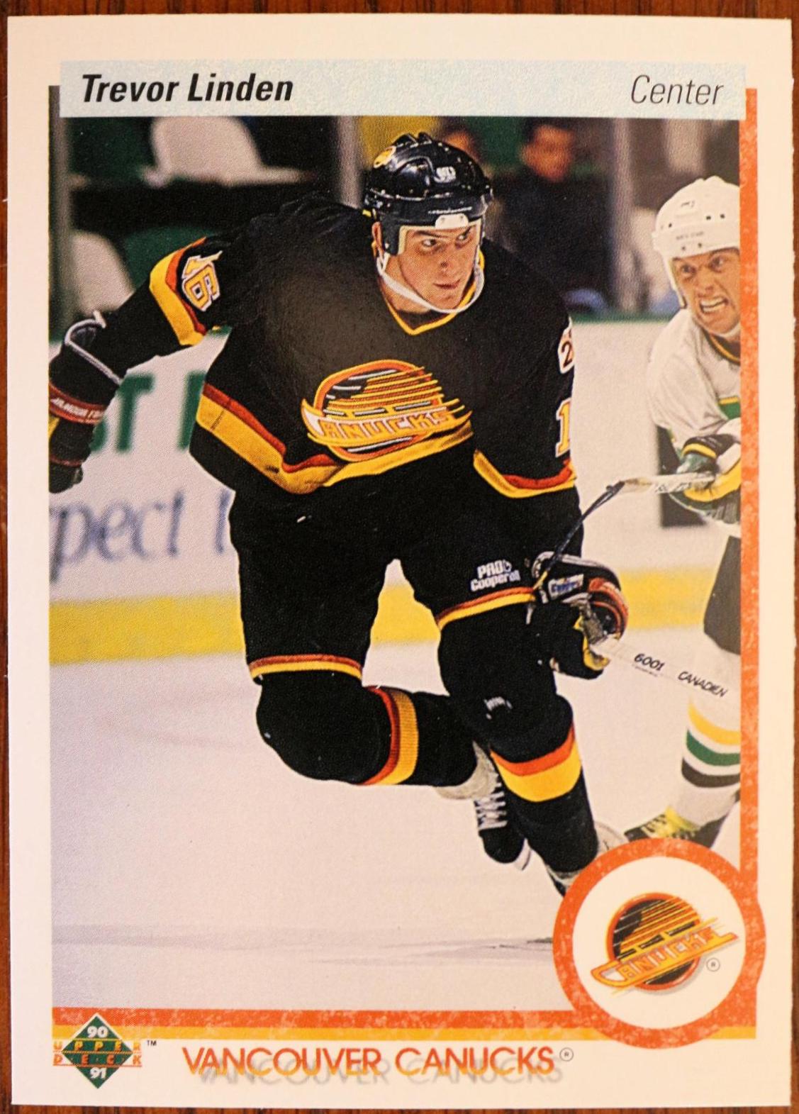 Trevor Linden #256 Hockey Cards 1990 Upper Deck