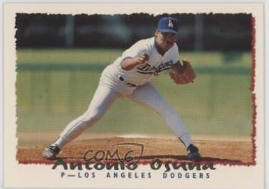 Antonio Osuna #111T Baseball Cards 1995 Topps Traded