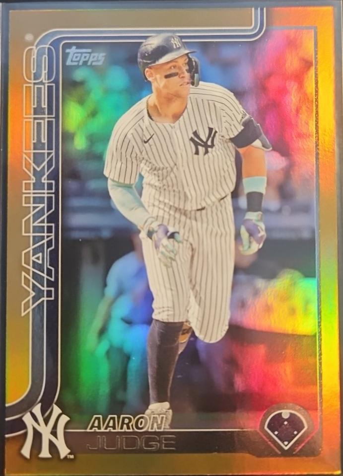 Aaron Judge [Gold Foil] (2025 Topps)