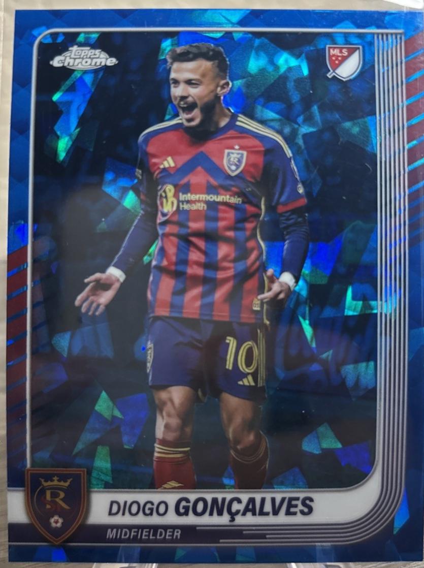 Diogo Goncalves #82 2025 Topps Chrome Sapphire MLS
