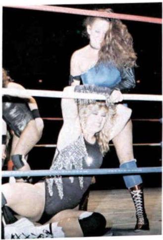 Linda Dallas w/ Misty Blue #29 Wrestling Cards 1988 Wonderama NWA