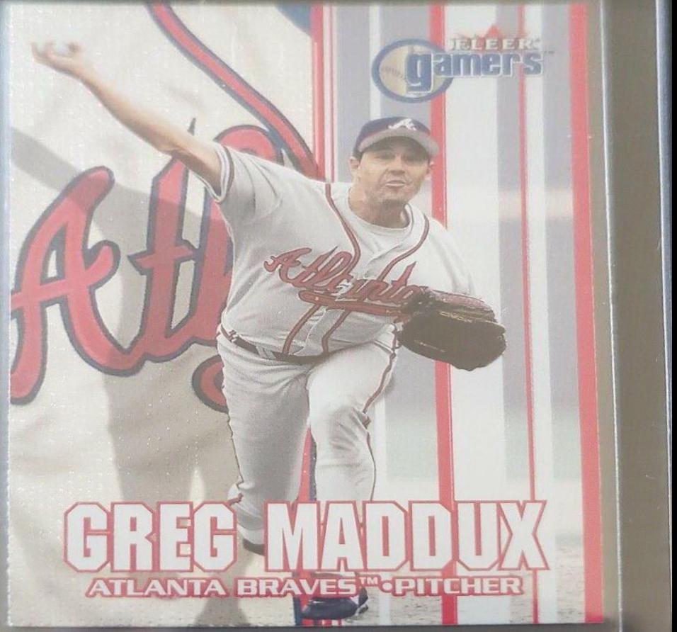 Greg Maddux #31 Baseball Cards 2000 Fleer Gamers