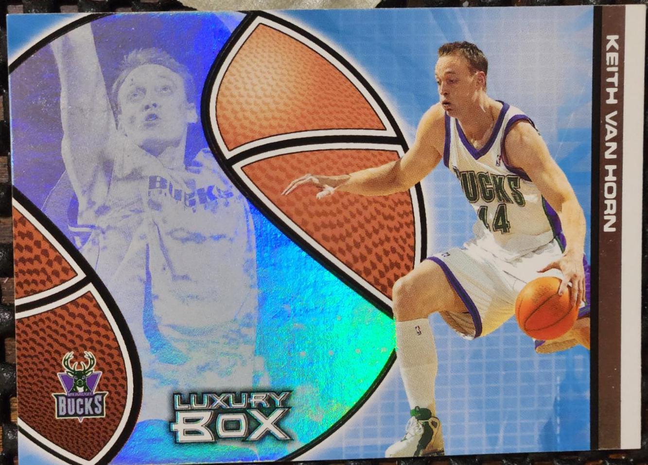 Keith Van Horn #9 Basketball Cards 2005 Topps Luxury Box