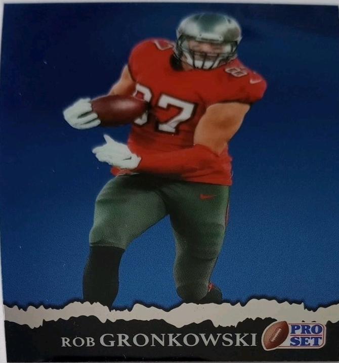 Rob Gronkowski #RB-83 2025 Leaf Pro Set Metal Retro Football