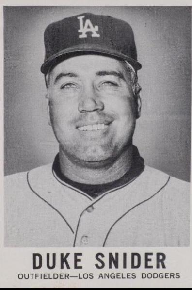 Duke Snider #37 Baseball Cards 1960 Leaf