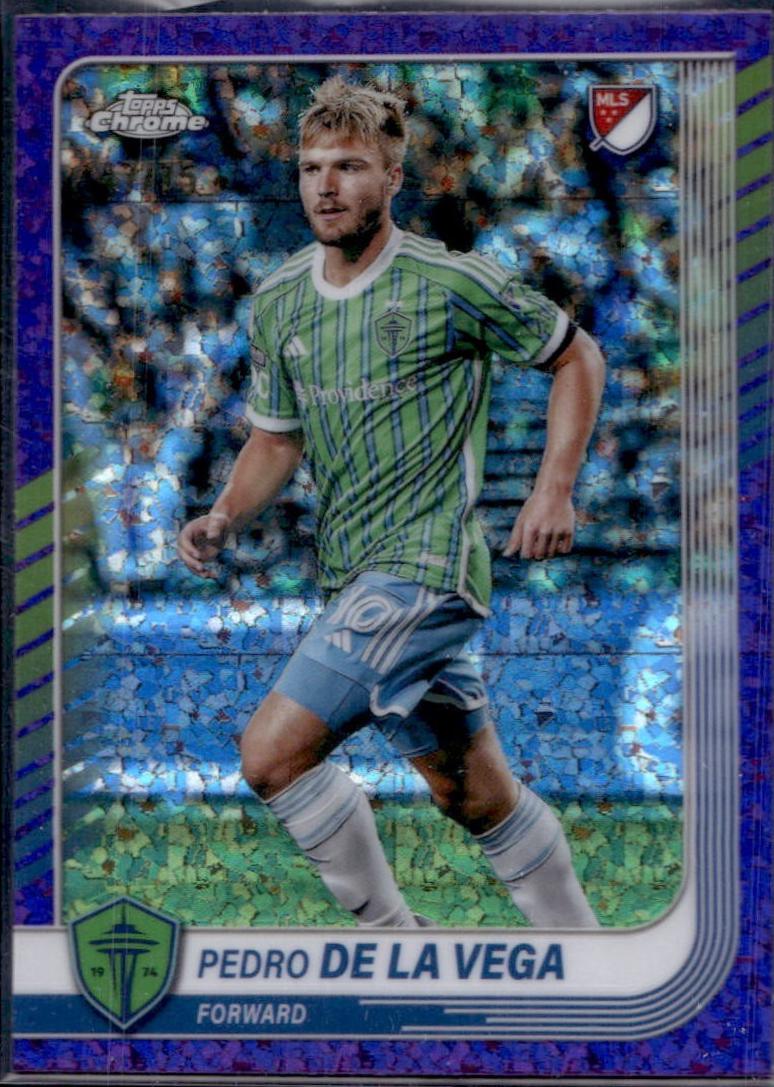Pedro de la Vega [Purple Mini-Diamonds Refractor] #166