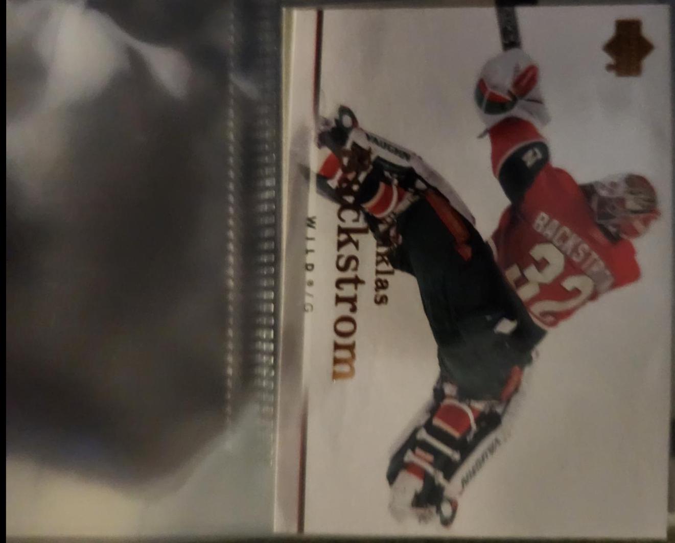 Niklas Backstrom #43 Hockey Cards 2007 Upper Deck
