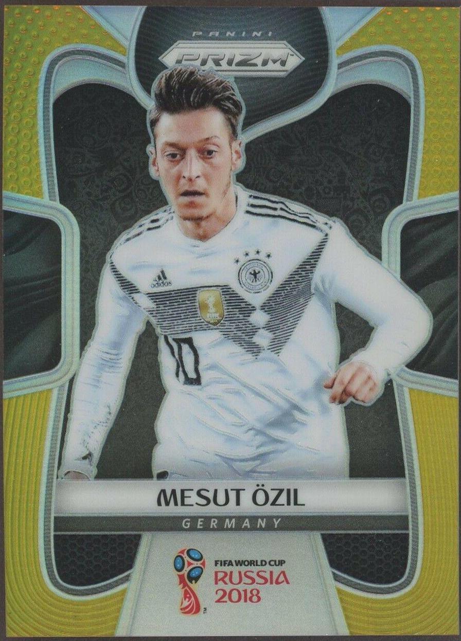 Mesut Ozil [Gold Prizm] #96
