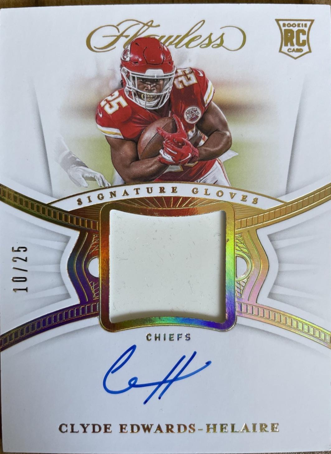 Clyde Edwards-Helaire #SG-CEH 2020 Panini Flawless Signature Gloves Football