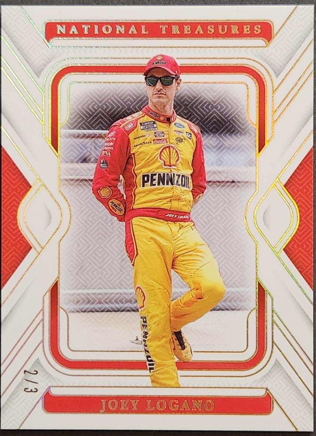 Joey Logano [Holo Gold] #8