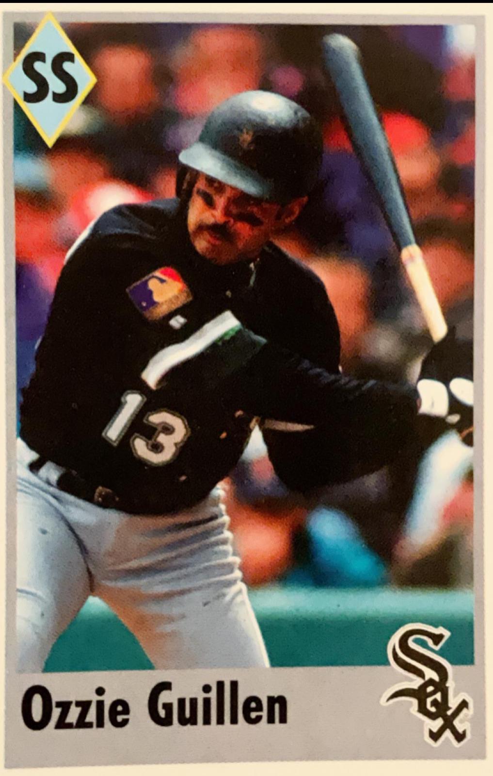 Ozzie Guillen #67 Baseball Cards 1995 Fleer Panini Stickers