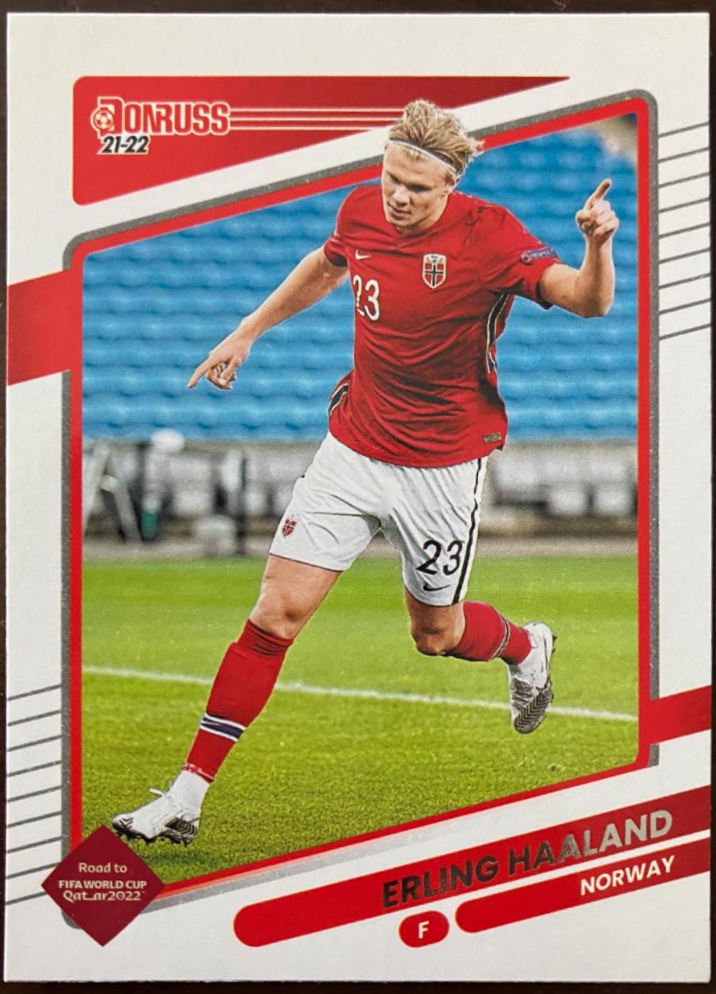 Erling Haaland #100 Soccer Cards 2021 Panini Donruss Road to Qatar