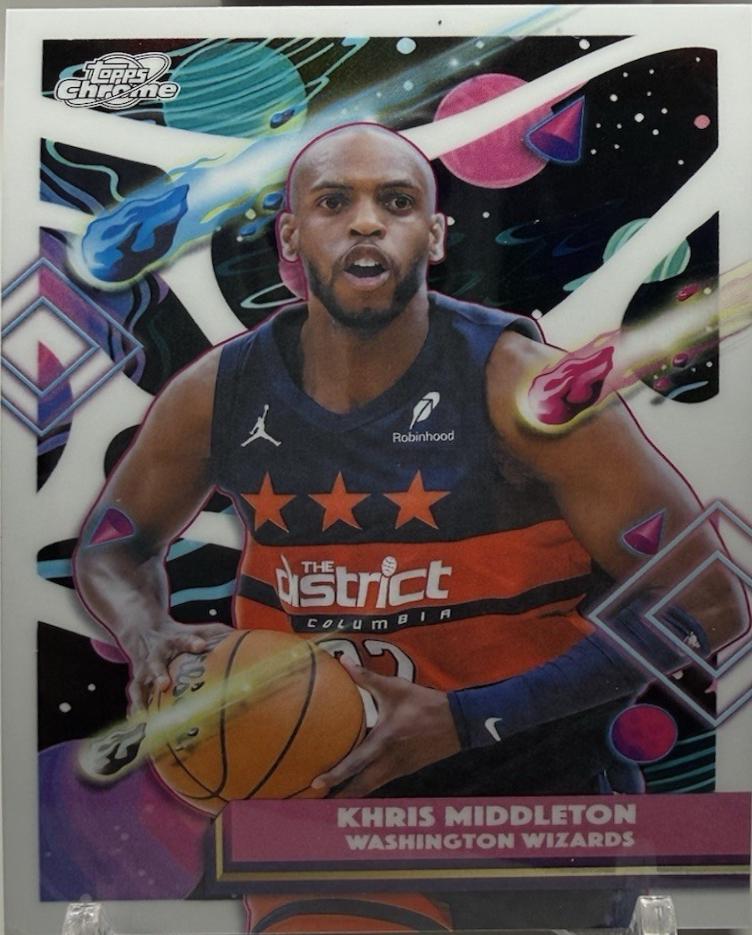 Khris Middleton [White Hole Refractor] #107