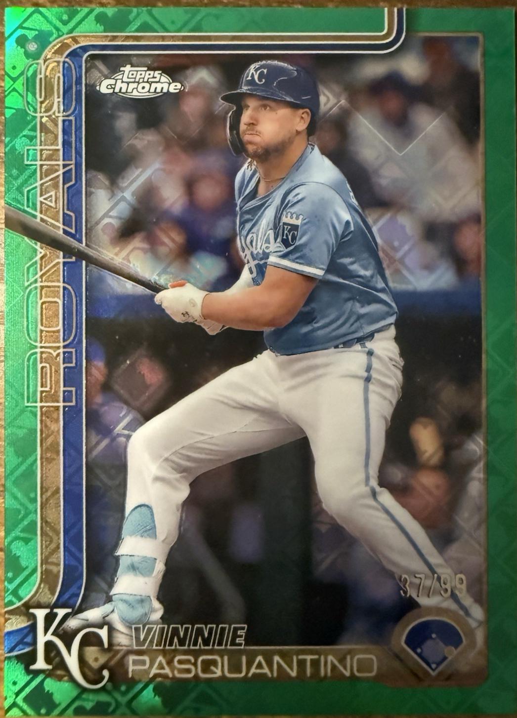 Vinnie Pasquantino [Green Refractor] #165