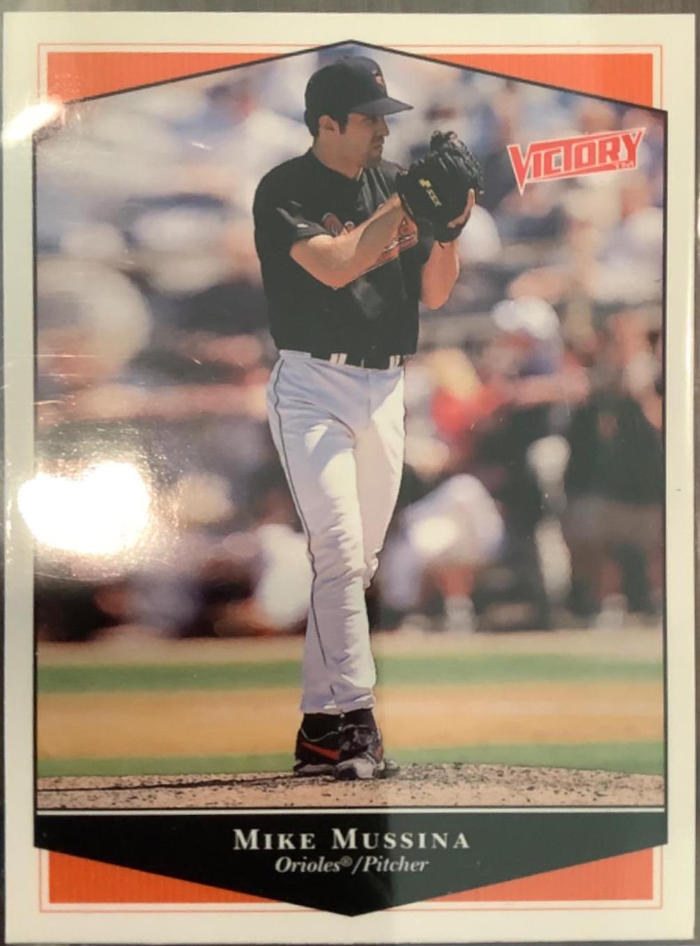 Mike Mussina #50 Baseball Cards 1999 Upper Deck Victory