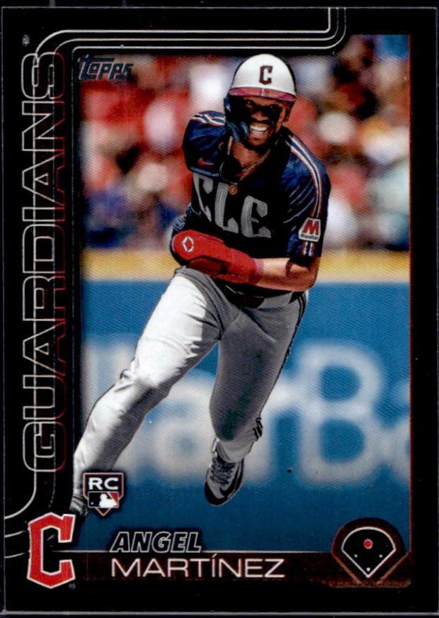 Orelvis Martinez [Black] (2025 Topps)