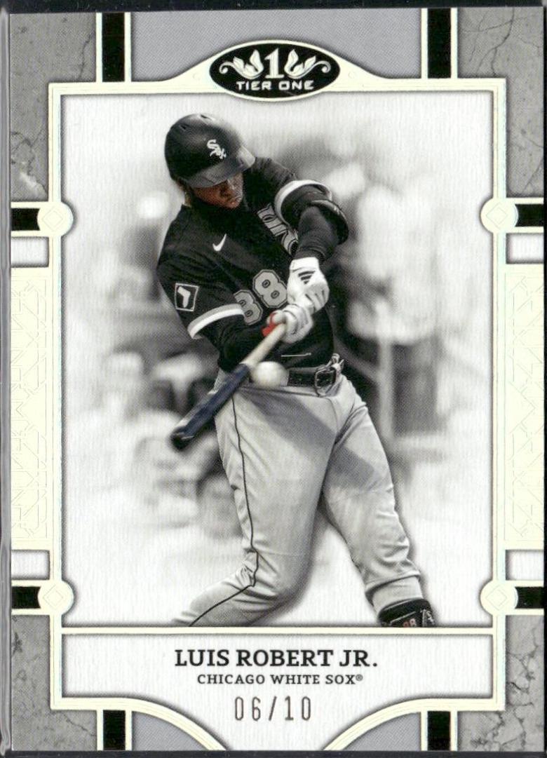 Luis Robert Jr. [Holo Silver Foil] #36