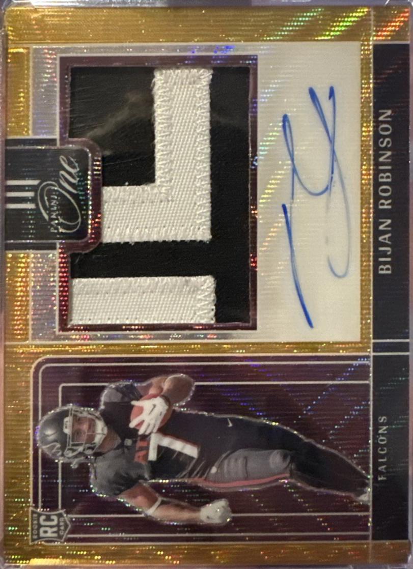 Bijan Robinson [Gold Patch Autograph] #323