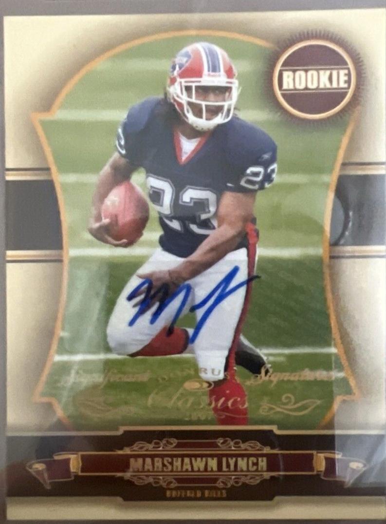 Marshawn Lynch [Significant Signatures Gold] #160
