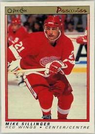 Mike Sillinger #107 Hockey Cards 1990 O-Pee-Chee Premier