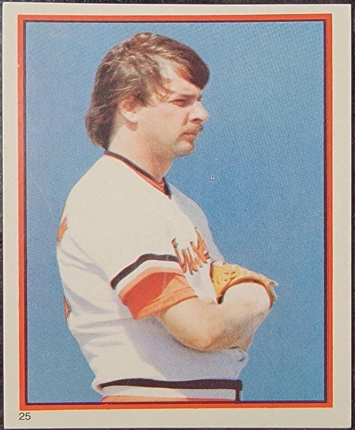 Mike Flanagan #25 Baseball Cards 1983 Topps Stickers