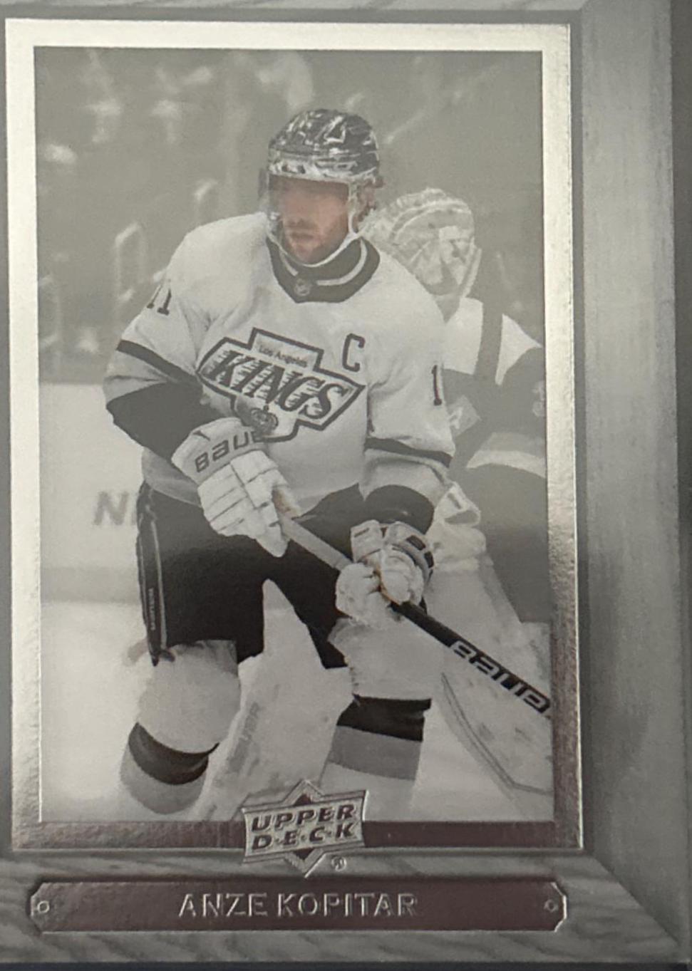 Anze Kopitar #BH-15 Hockey Cards 2023 Upper Deck Beehive