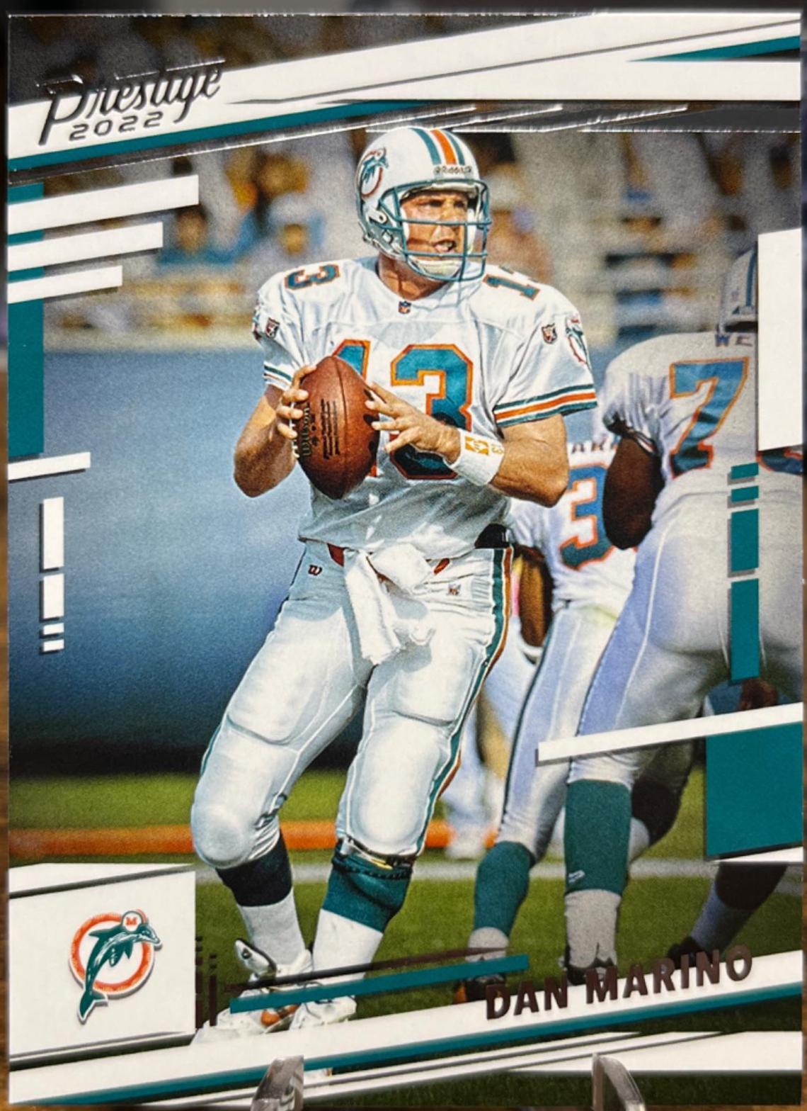 Dan Marino #188 Football Cards 2022 Panini Prestige