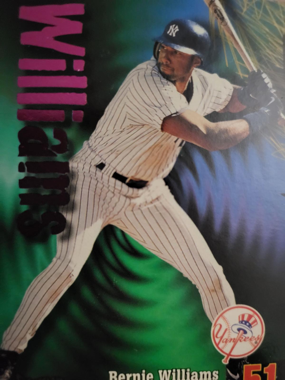 Bernie Williams #51 Baseball Cards 1998 Skybox Thunder