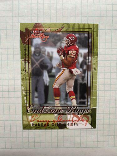 Tony Gonzalez #8 Football Cards 2004 Fleer Sweet Sigs