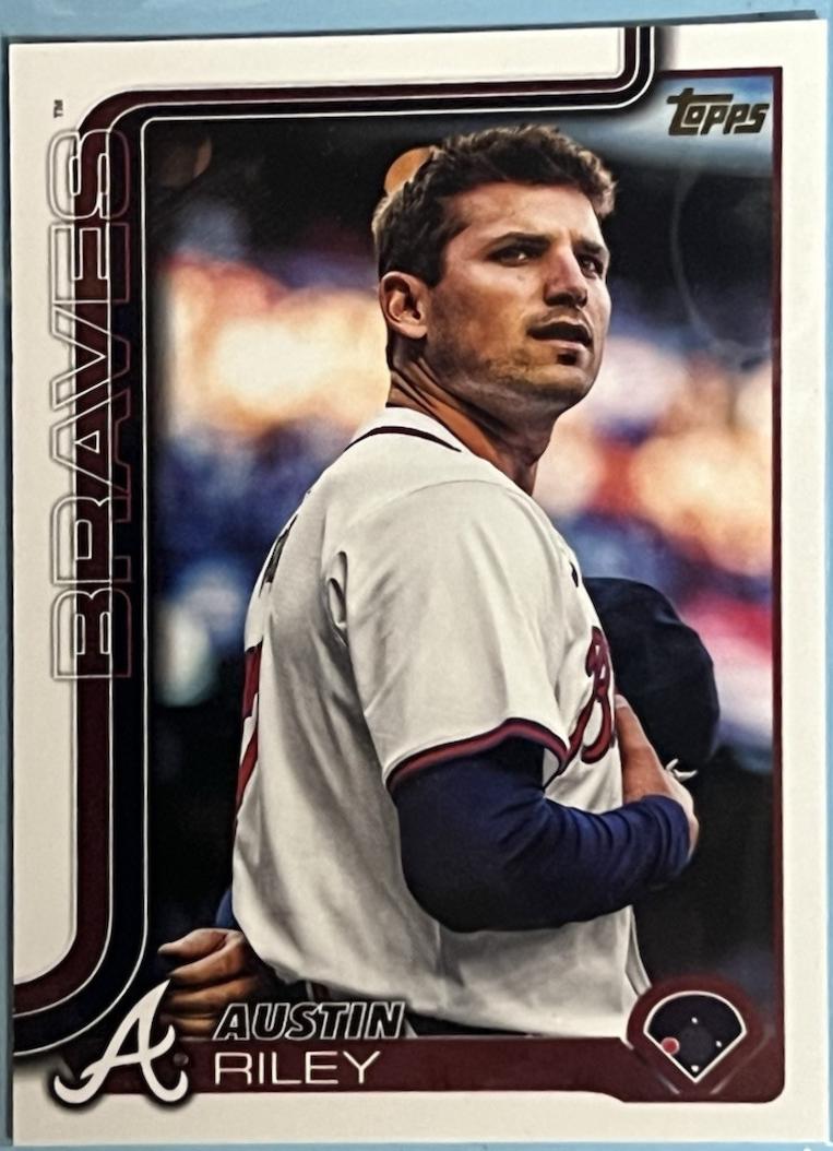 Austin Riley [Golden Mirror Image Variation] (2025 Topps)