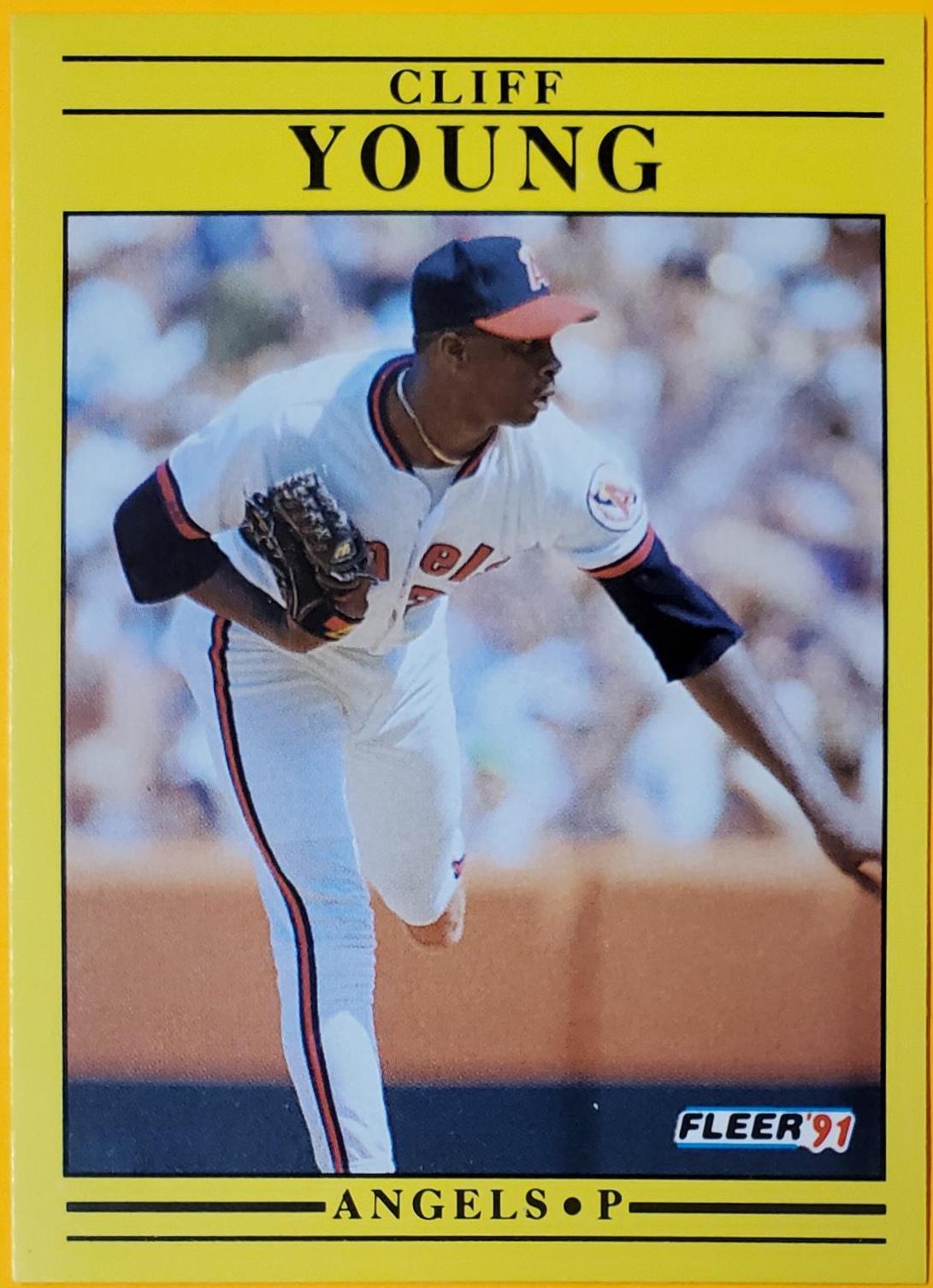 Cliff Young #330 Baseball Cards 1991 Fleer