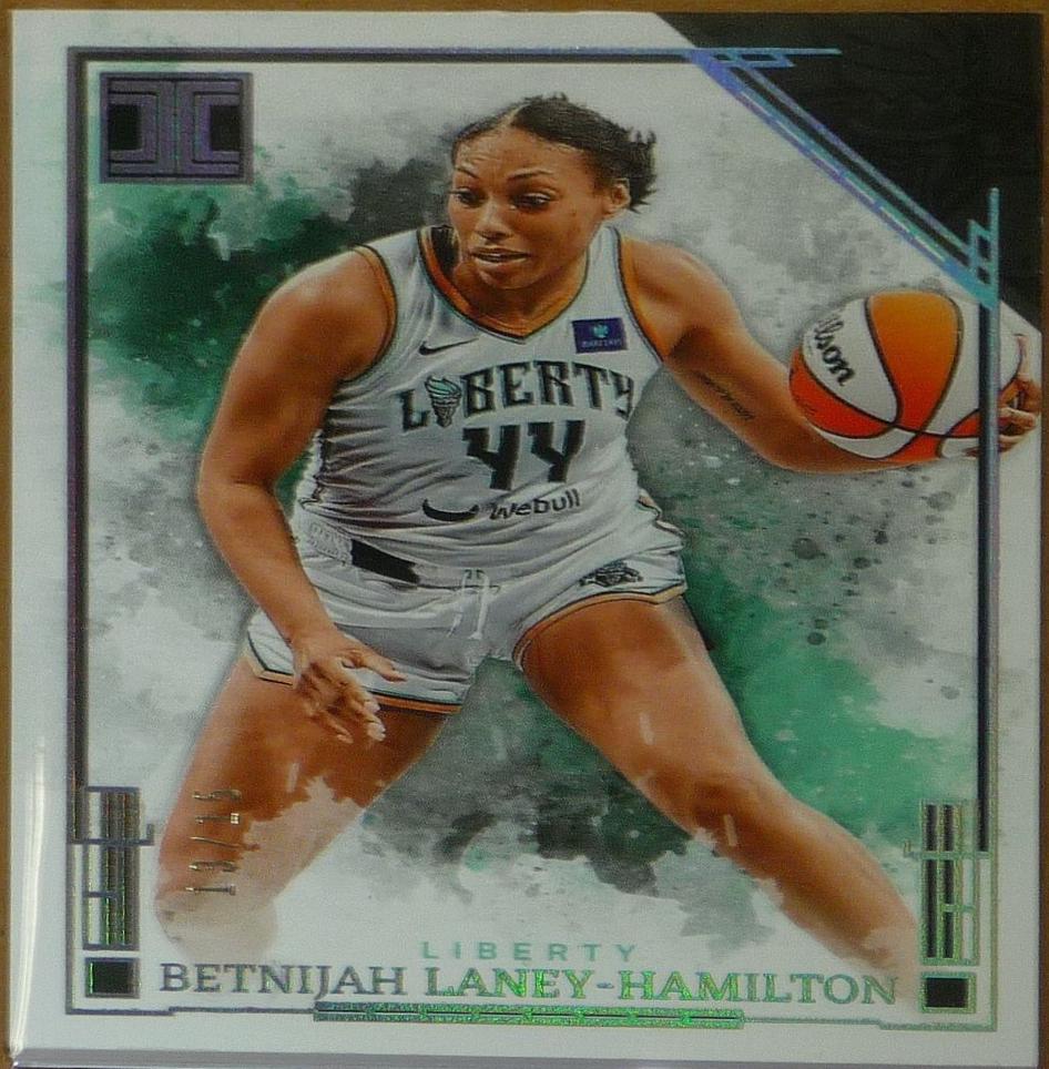 Betnijah Laney-Hamilton [Holo Silver] #11