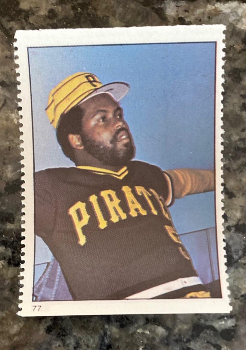Bill Madlock #77 Baseball Cards 1982 Fleer Stamps