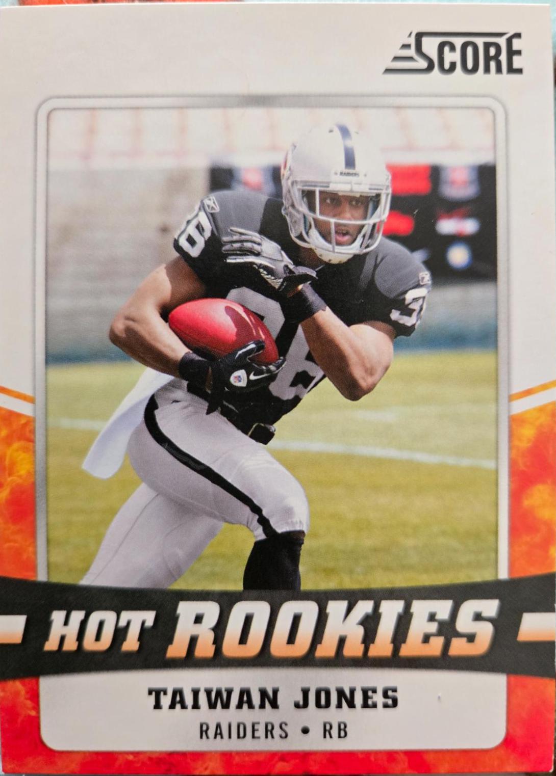 Taiwan Jones #26 Football Cards 2011 Panini Score Hot Rookies