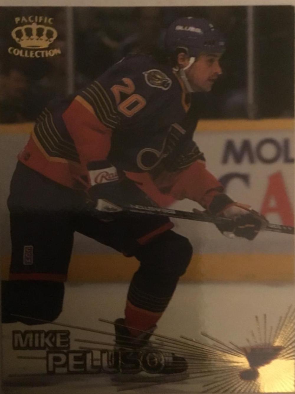 Mike Peluso #306 Hockey Cards 1997 Pacific Crown