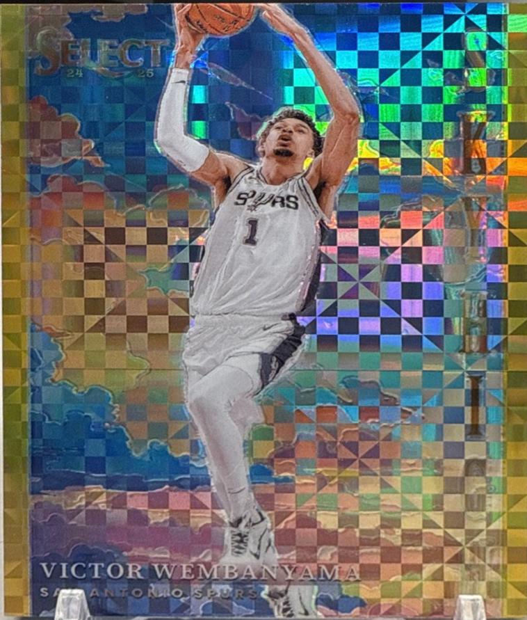 Victor Wembanyama [Gold Prizm] #11