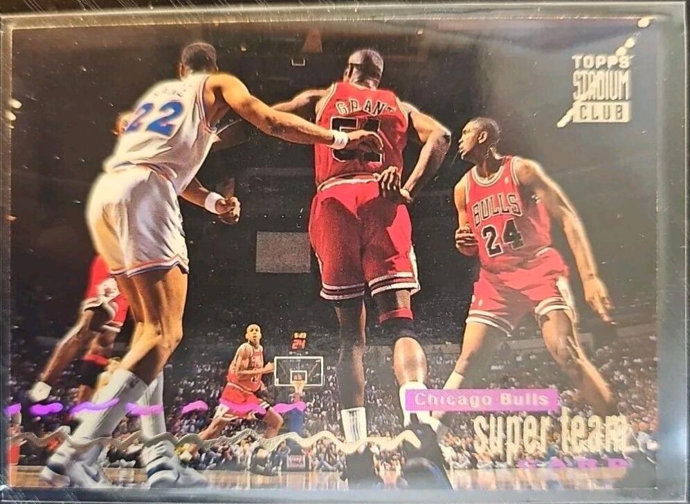 Chicago Bulls #4 Basketball Cards 1993 Stadium Club Super Team