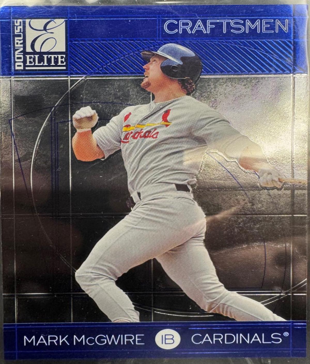 Mark McGwire #19 Baseball Cards 1998 Donruss Elite Craftsmen