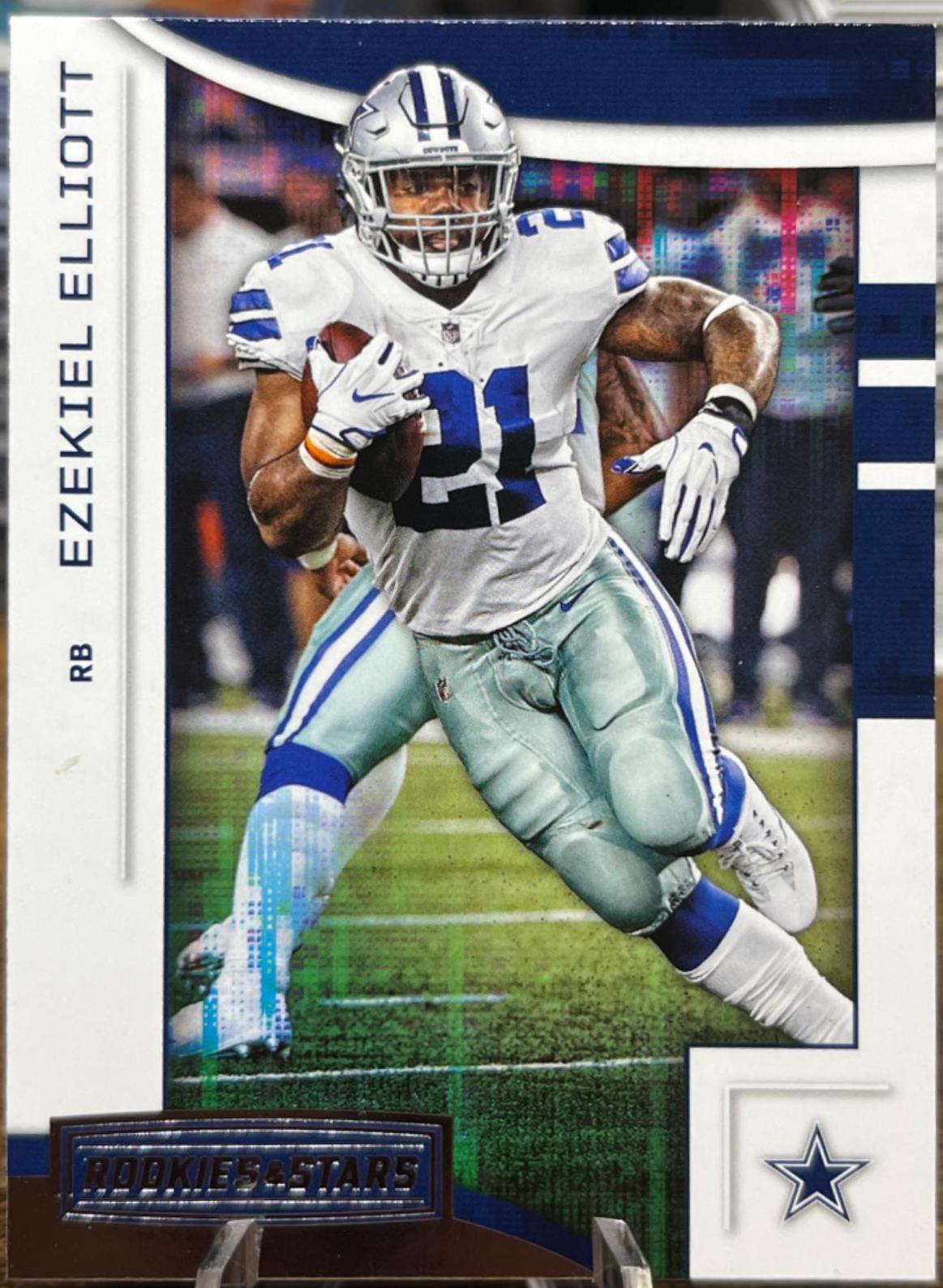 Ezekiel Elliot #2 Football Cards 2018 Panini Rookies & Stars