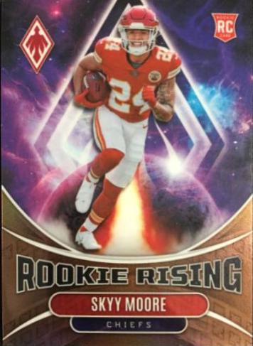 Skyy Moore #RIS-10 Football Cards 2022 Panini Phoenix Rookie Rising